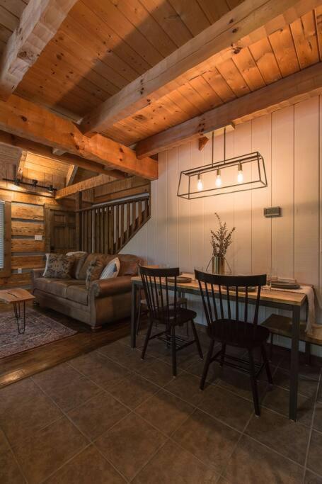 Southern Oak Cabin - Newly Remodeled - Close To All Attractions Sevierville Dış mekan fotoğraf