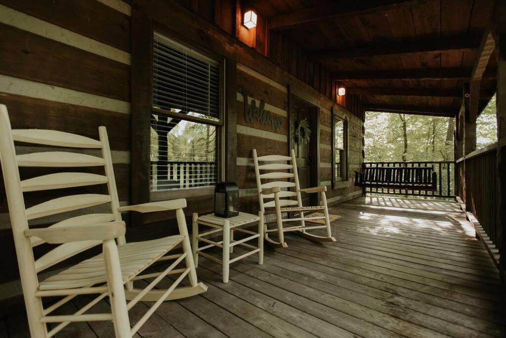 Southern Oak Cabin - Newly Remodeled - Close To All Attractions Sevierville Dış mekan fotoğraf