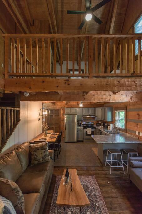 Southern Oak Cabin - Newly Remodeled - Close To All Attractions Sevierville Dış mekan fotoğraf