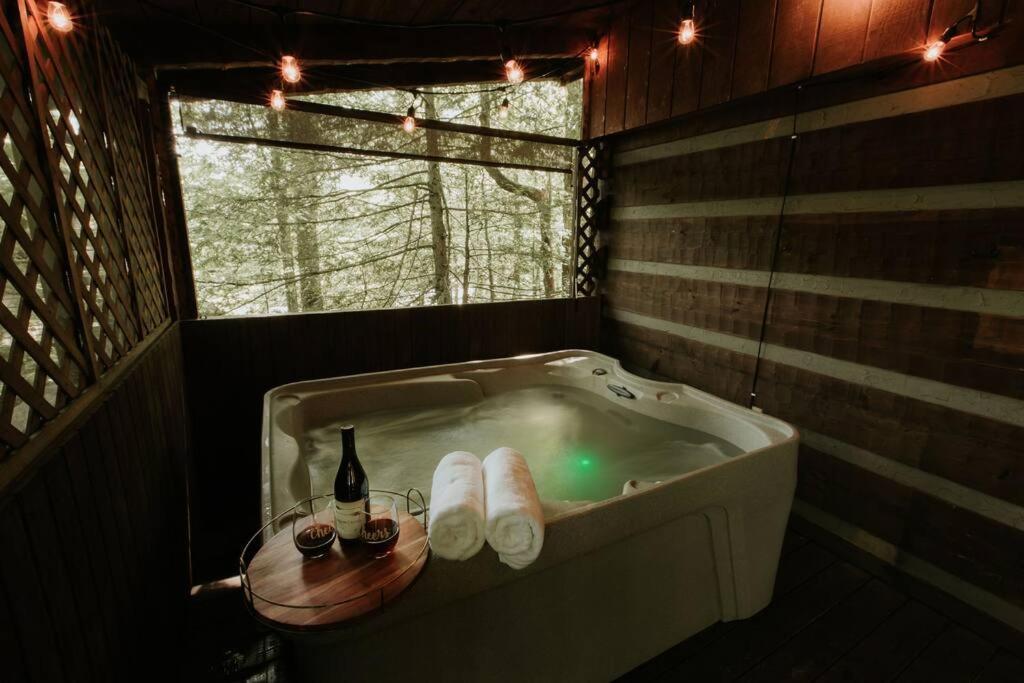 Southern Oak Cabin - Newly Remodeled - Close To All Attractions Sevierville Dış mekan fotoğraf